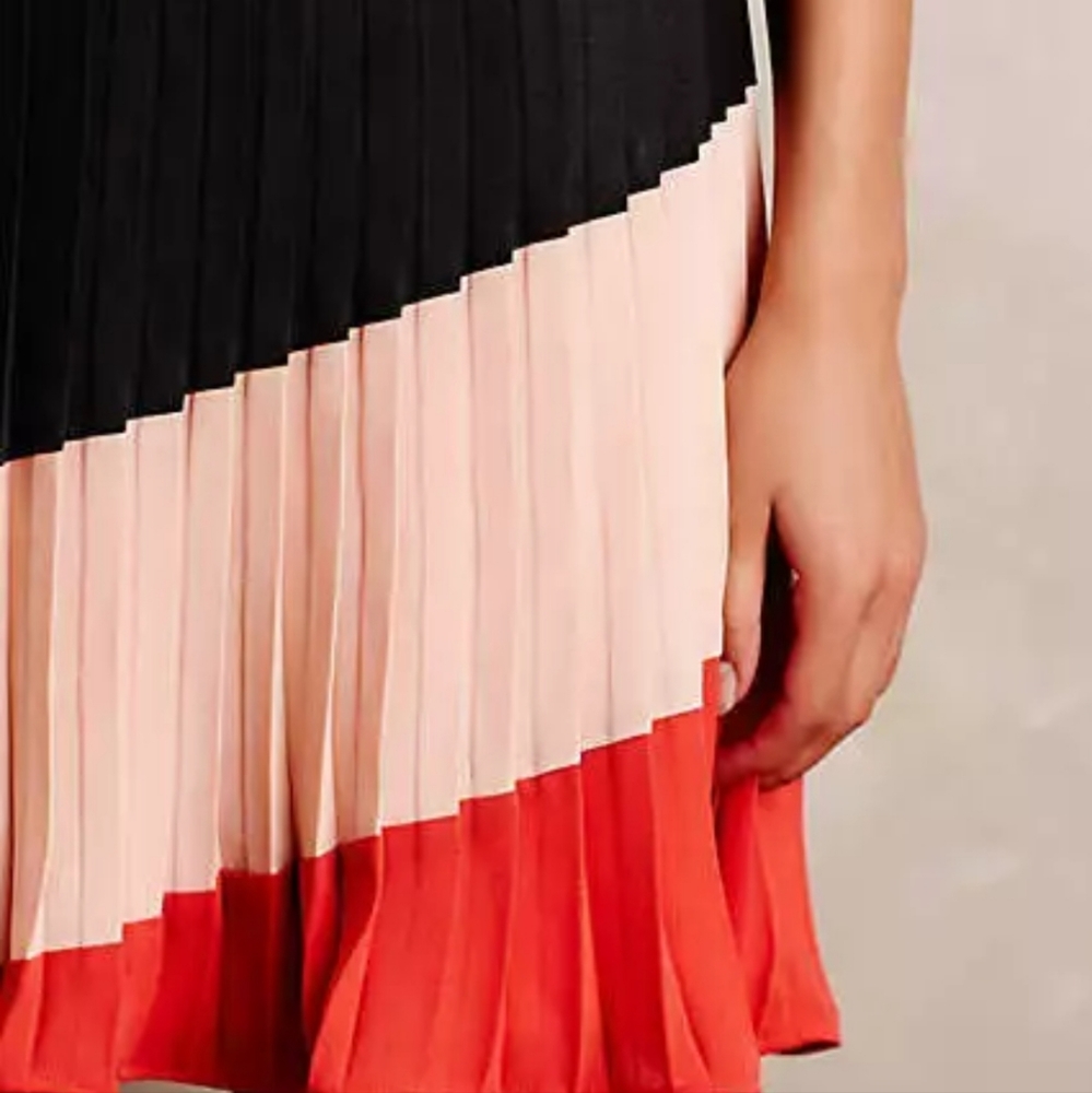 Maeve Colorblock Pleated Mini Skirt in Black, Blush & Coral